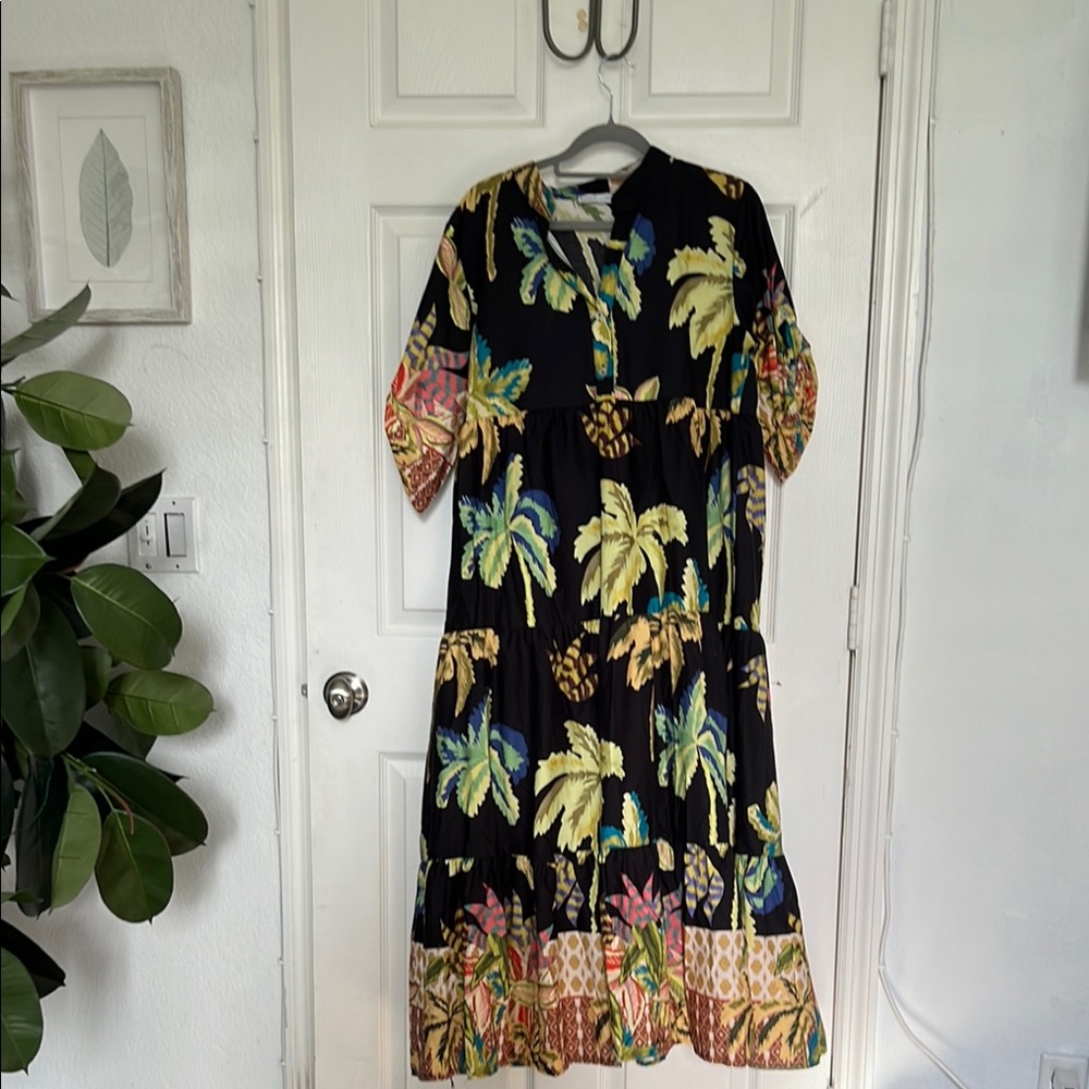 Black and Green Resort Sundress with Crew Neck